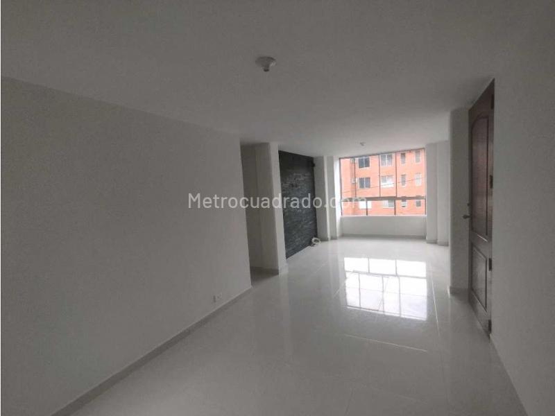 Cozy 3BR Apartment in Loma Del Indio - 4