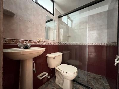 Apartamento de 3 alcobas en venta en Obrero, Envigado, 131 m² · foto 3 de 10