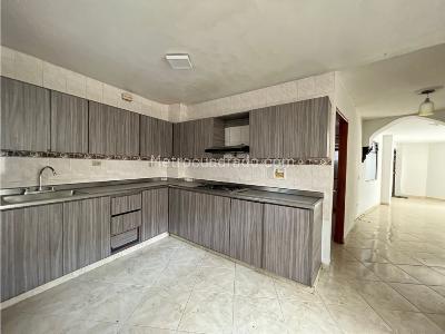 Apartamento de 3 alcobas en venta en Obrero, Envigado, 131 m² · foto 10 de 10