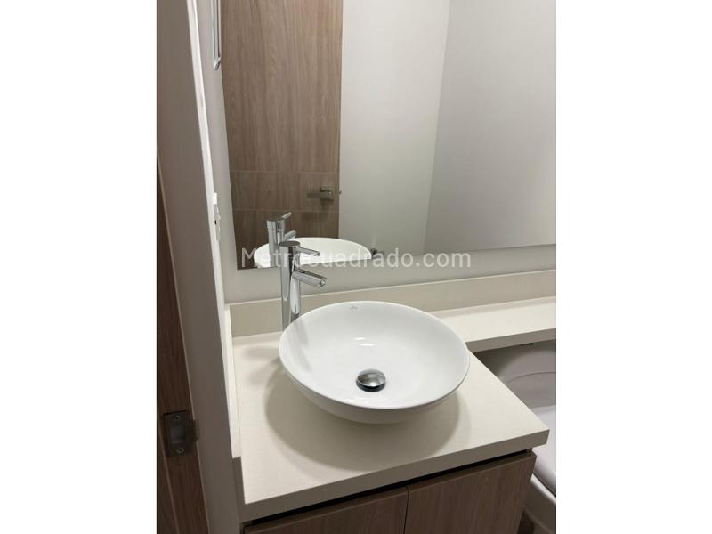 Quiet 1-Bedroom Apartment with Private Garage in La Fe - 5