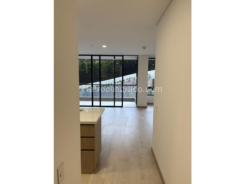 Quiet 1-Bedroom Apartment with Private Garage in La Fe - 6