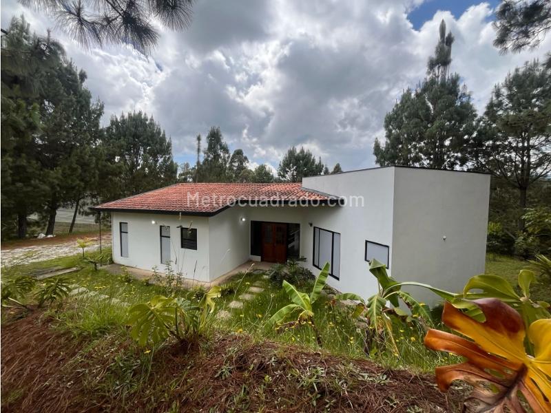 Casa en arriendo 3 habitaciones en El Retiro (Pantanillo) - 2