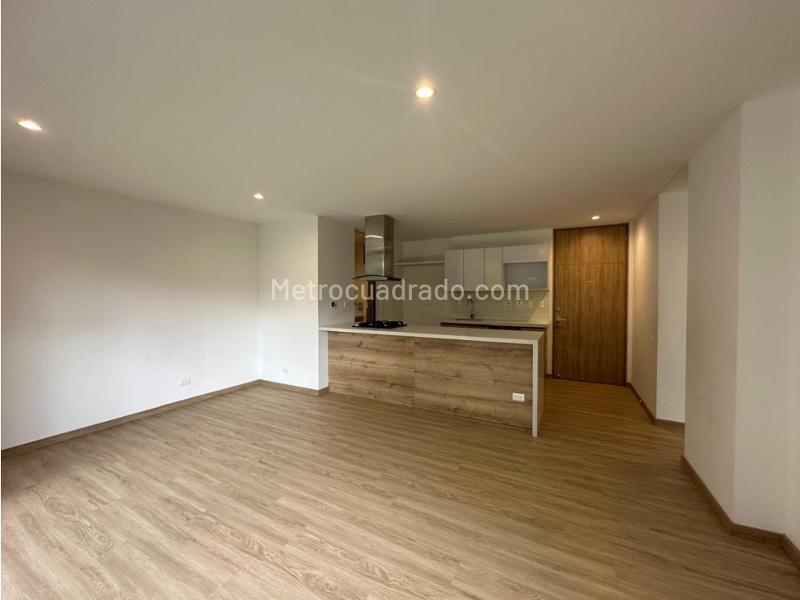 2BR Apartment in El Retiro (74 m²)