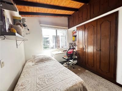 Casa de 4 alcobas en venta en San Marcos, Envigado, 282 m² · foto 17 de 20