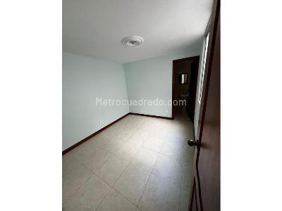 Apartamento de 5 alcobas en venta en Las Acacias, Medellín, 297 m² · foto 13 de 20