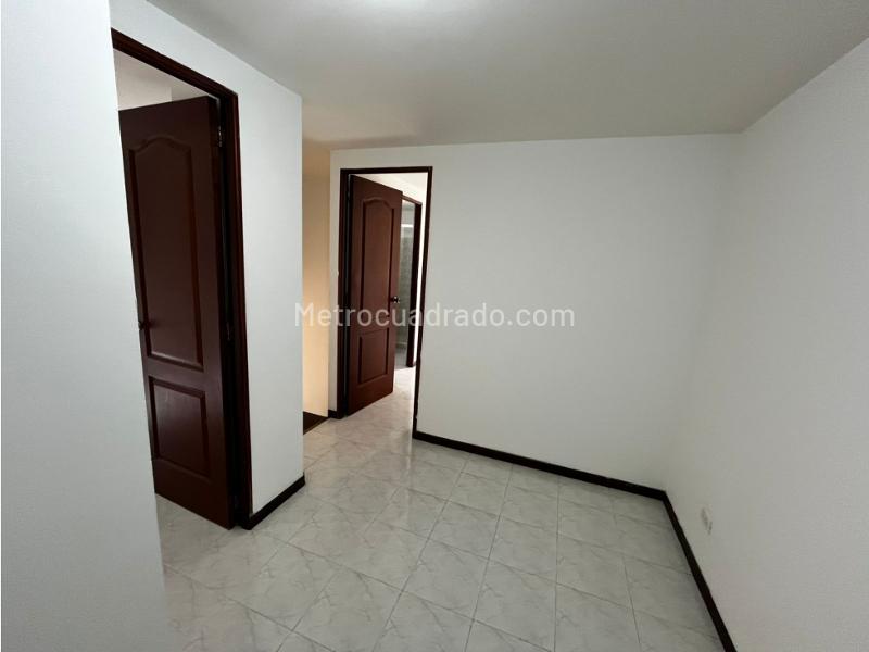 Apartamento Cómodo de 2 Alcobas con Parqueadero en La Loma del Indio - 7