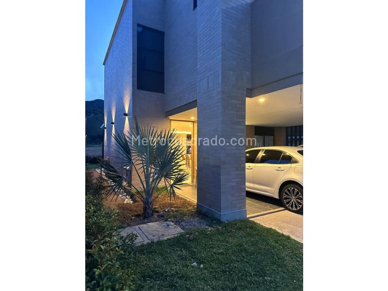 Casa moderna en arriendo 2 alcobas en Hacienda La Argentina, El Retiro - 3