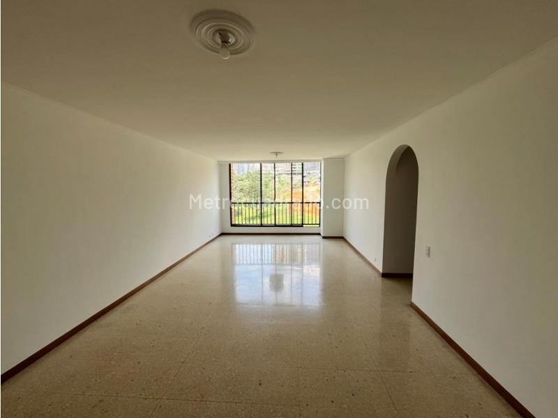 4BR Apartment in Poblado (120 m²) - 4