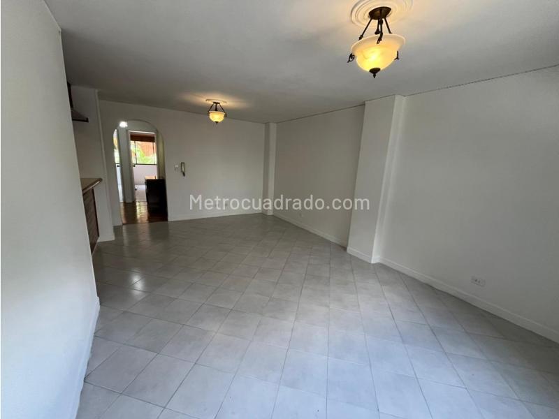 Beautiful 2BR Apartment in Medellin's Heart - 2