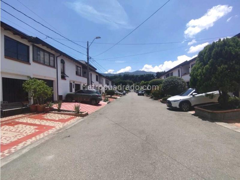 Casa en Arriendo, Alcala, Envigado - 2