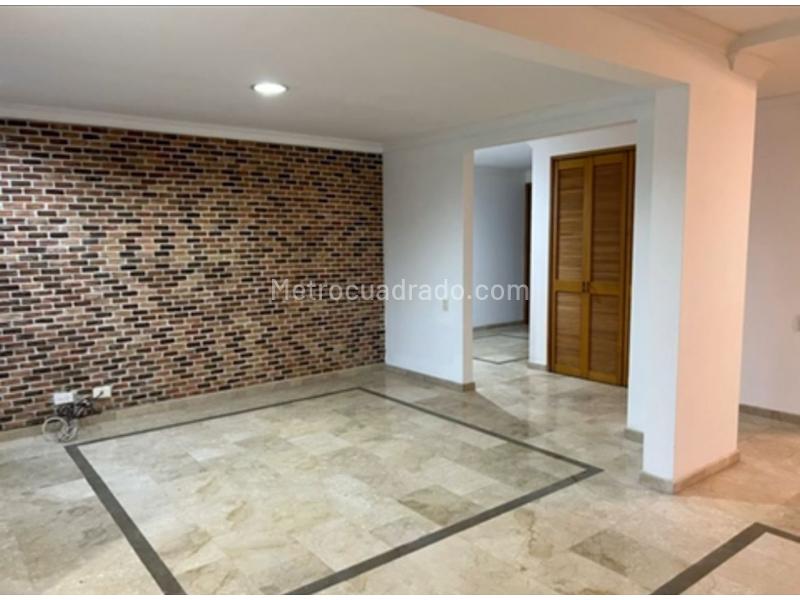 Apartamento Amplio de 3 Alcobas en Milla de Oro - 6