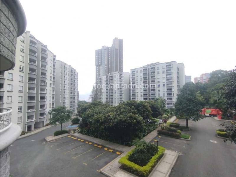3BR Apartment in Poblado (110 m²)