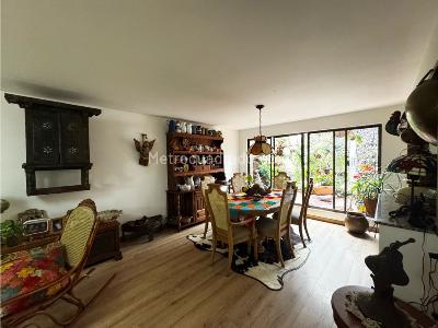 Casa de 3 alcobas en venta en La Pradera, Envigado, 142 m² · foto 2 de 17