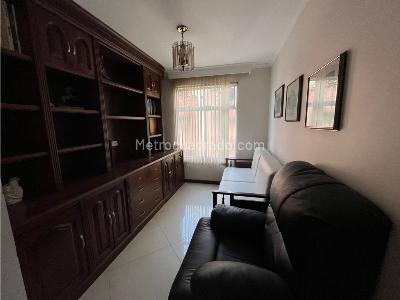 Apartamento en venta en Pontevedra, Envigado · foto 8 de 16