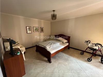 Apartamento en venta en Pontevedra, Envigado · foto 9 de 16