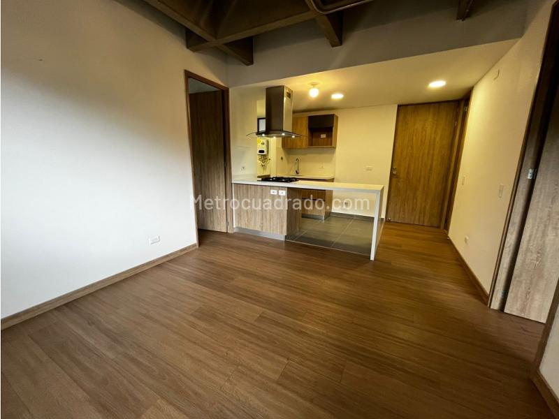 2BR Apartment in Loma Del Escobero (70 m²)