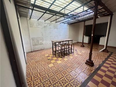 Local Comercial en Arriendo, Centro, Envigado