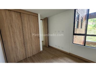 Apartamento en arriendo en Camino Verde, Envigado · foto 10 de 15
