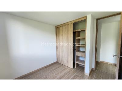 Apartamento en arriendo en Camino Verde, Envigado · foto 13 de 15