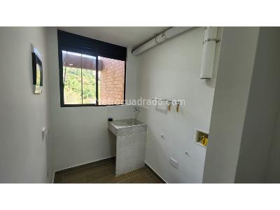 Apartamento en arriendo en Camino Verde, Envigado · foto 14 de 15
