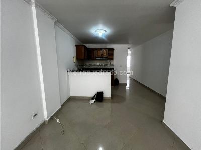 Apartamento en arriendo en Laureles, Medellín · foto 6 de 13