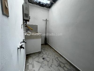 Apartamento en arriendo en Laureles, Medellín · foto 8 de 13