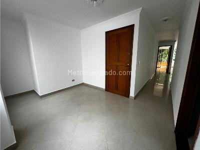 Apartamento en arriendo en Laureles, Medellín · foto 9 de 13