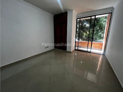 Apartamento en arriendo en Laureles, Medellín · foto 10 de 13