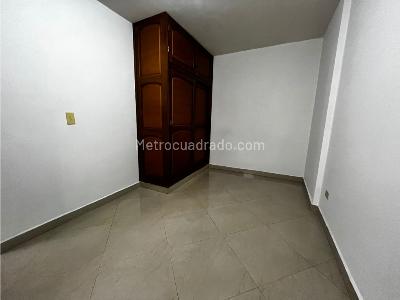 Apartamento en arriendo en Laureles, Medellín · foto 11 de 13