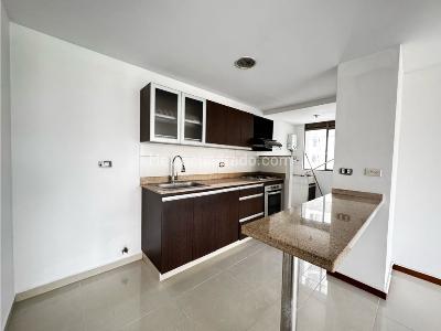 Apartamento de 3 alcobas en venta en Loma De San Julian, Medellín, 92 m² · foto 2 de 13