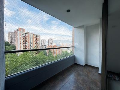 Apartamento de 3 alcobas en venta en Loma De San Julian, Medellín, 92 m² · foto 5 de 13
