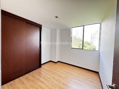 Apartamento de 3 alcobas en venta en Loma De San Julian, Medellín, 92 m² · foto 9 de 13