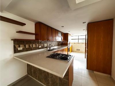 Apartamento de 3 alcobas en venta en Alejandría, Medellín, 200 m² · foto 3 de 20