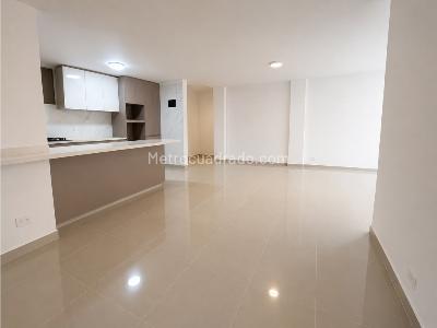 Apartamento de 3 alcobas en arriendo en Zuñiga, Envigado, 124 m² · foto 3 de 9