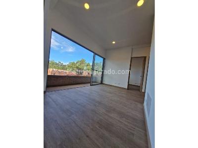 Apartamento de 2 alcobas en venta en Barro Blanco, Rionegro, 57 m² · foto 4 de 11
