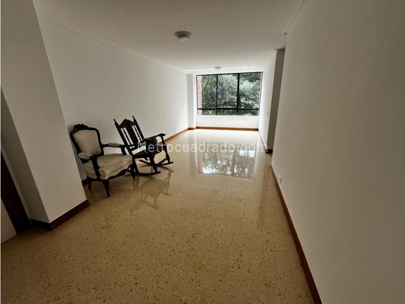 3BR Apartment in Poblado (90 m²)