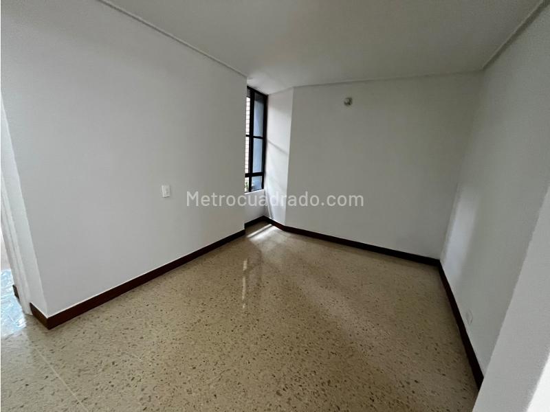 3BR Apartment in Poblado (90 m²) - 4