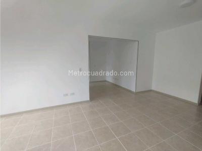 Apartamento de 3 alcobas en arriendo en El Poblado, Medellín, 93 m² · foto 3 de 19