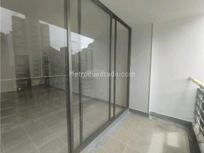 Apartamento de 3 alcobas en arriendo en El Poblado, Medellín, 93 m² · foto 5 de 19