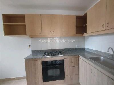 Apartamento de 3 alcobas en arriendo en El Poblado, Medellín, 93 m² · foto 7 de 19