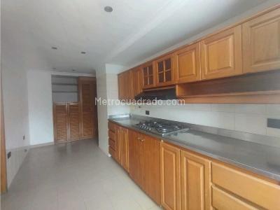 Apartamento de 3 alcobas en arriendo en Los Balsos, Medellín, 211 m² · foto 9 de 20