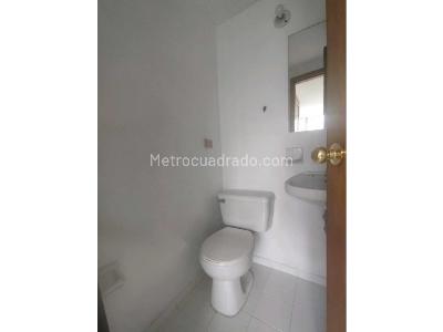 Apartamento de 3 alcobas en arriendo en Los Balsos, Medellín, 211 m² · foto 12 de 20