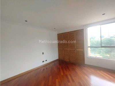 Apartamento de 3 alcobas en arriendo en Los Balsos, Medellín, 211 m² · foto 14 de 20