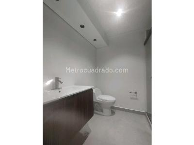 Apartamento de 3 alcobas en arriendo en Los Balsos, Medellín, 211 m² · foto 15 de 20