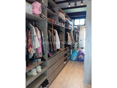 Casa de 3 alcobas en venta en Altos Del Escobero, Envigado, 345 m² · foto 6 de 20