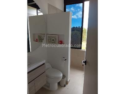 Casa de 3 alcobas en venta en Altos Del Escobero, Envigado, 345 m² · foto 7 de 20