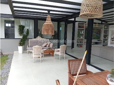 Casa de 3 alcobas en venta en Altos Del Escobero, Envigado, 345 m² · foto 16 de 20