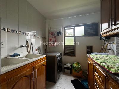 Apartamento en venta en El Portal, Envigado · foto 14 de 20