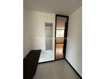 Apartamento en arriendo en El Portal, Envigado · foto 9 de 17