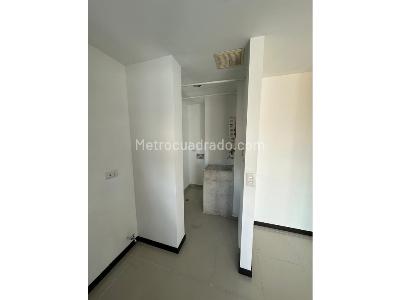 Apartamento en arriendo en El Portal, Envigado · foto 14 de 17